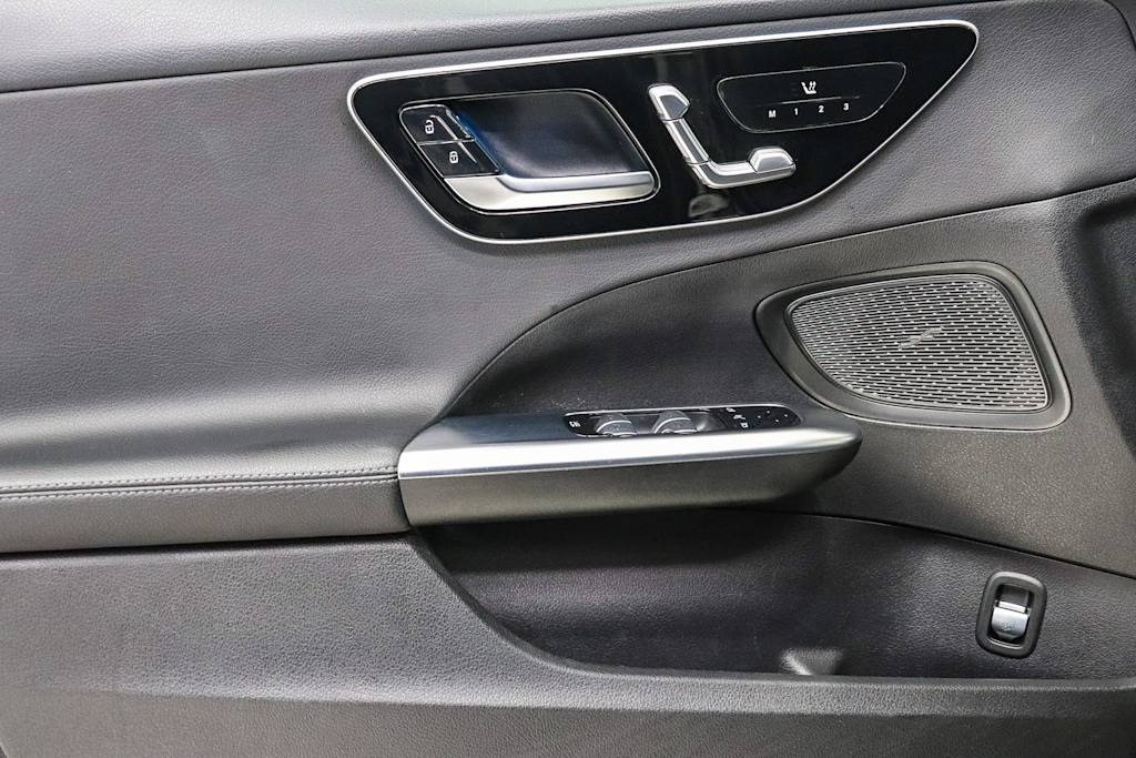 Thumbnail: 2023 Mercedes-Benz C-Class - 27