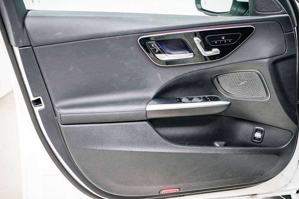 Thumbnail: 2025 Mercedes-Benz C-Class - 22