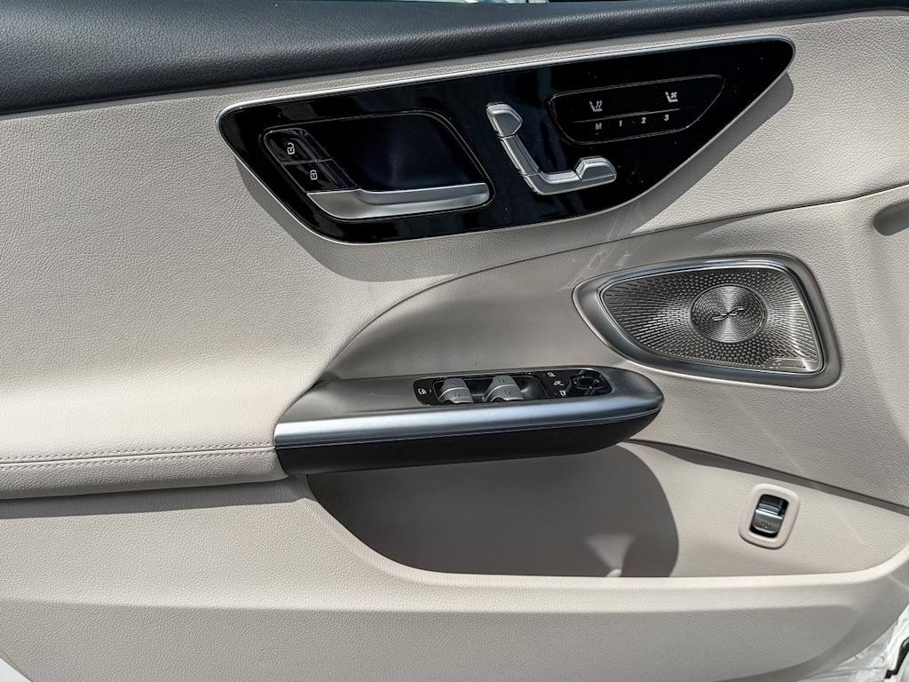 Thumbnail: 2025 Mercedes-Benz C-Class - 22
