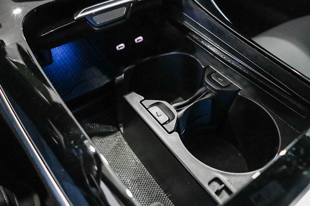 Thumbnail: 2026 Mercedes-Benz C-Class - 13