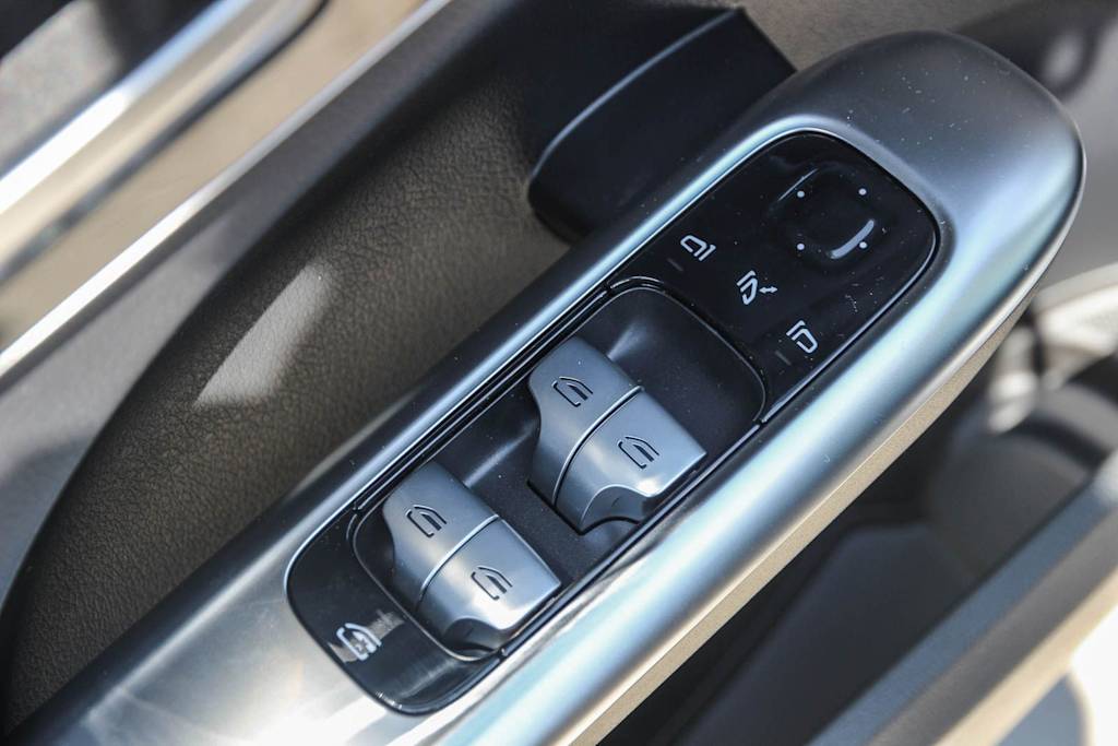 Thumbnail: 2026 Mercedes-Benz C-Class - 24