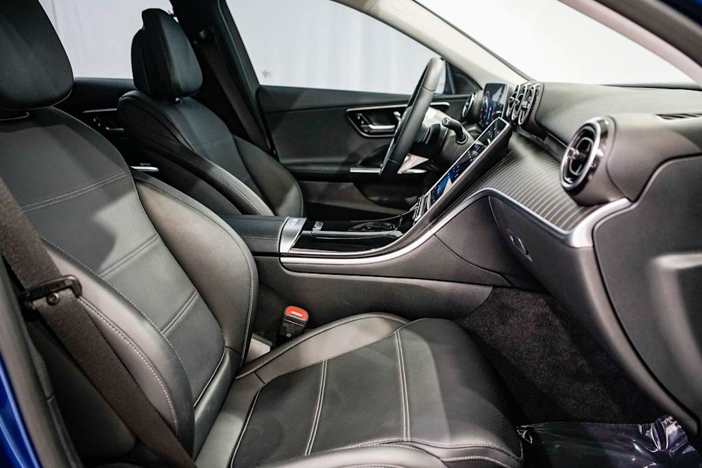 Thumbnail: 2023 Mercedes-Benz C-Class - 9