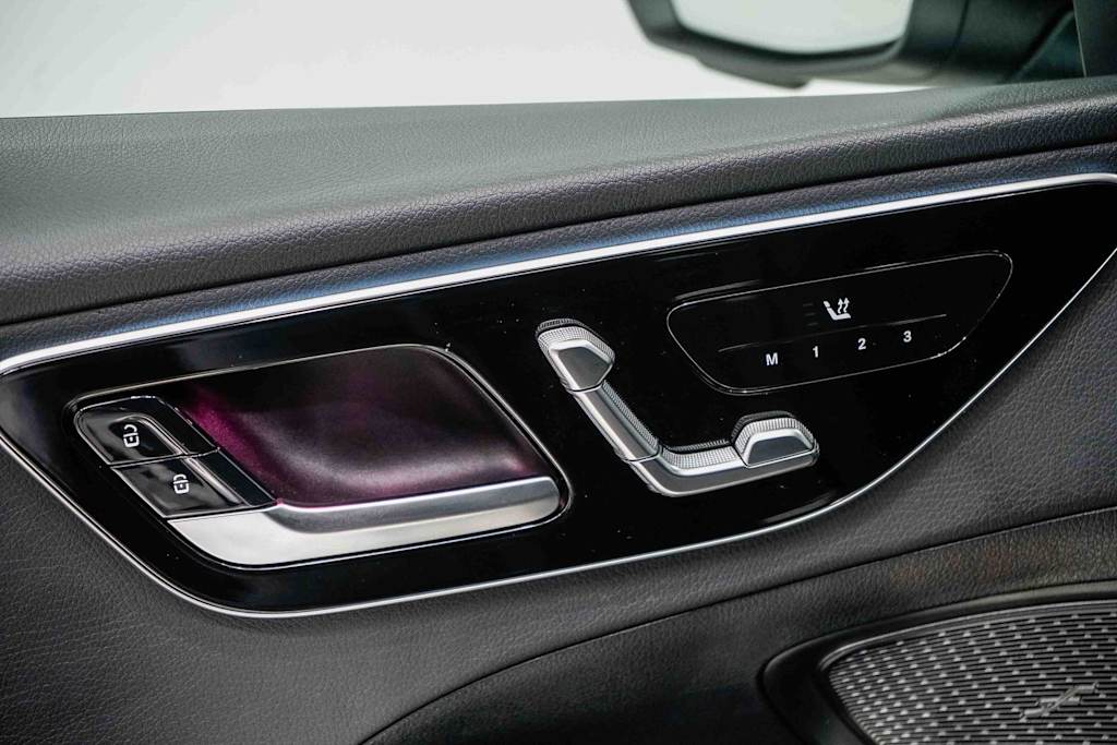 Thumbnail: 2025 Mercedes-Benz C-Class - 25