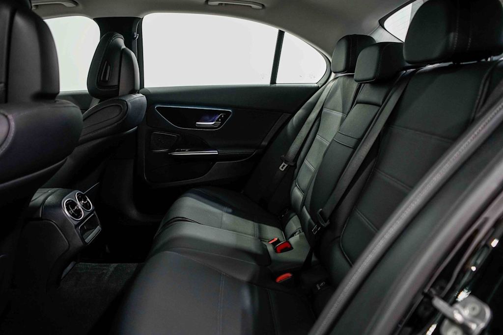 Thumbnail: 2025 Mercedes-Benz C-Class - 10