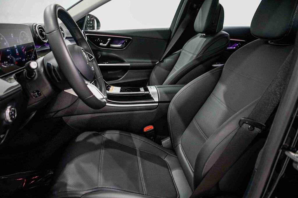 Thumbnail: 2025 Mercedes-Benz C-Class - 9