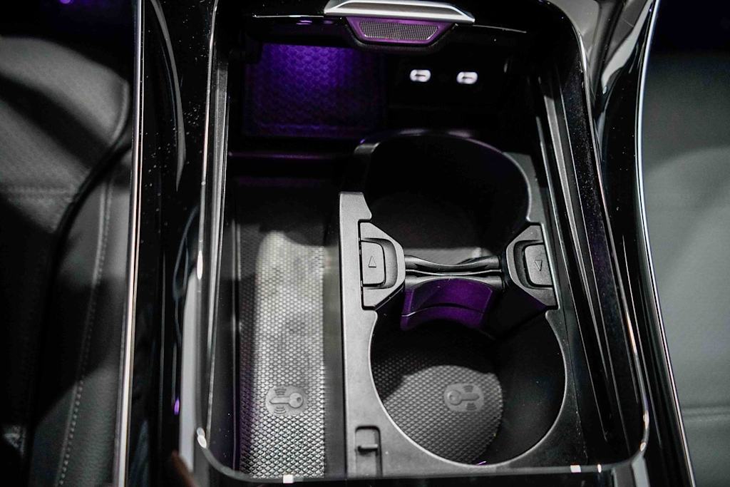 Thumbnail: 2025 Mercedes-Benz C-Class - 13