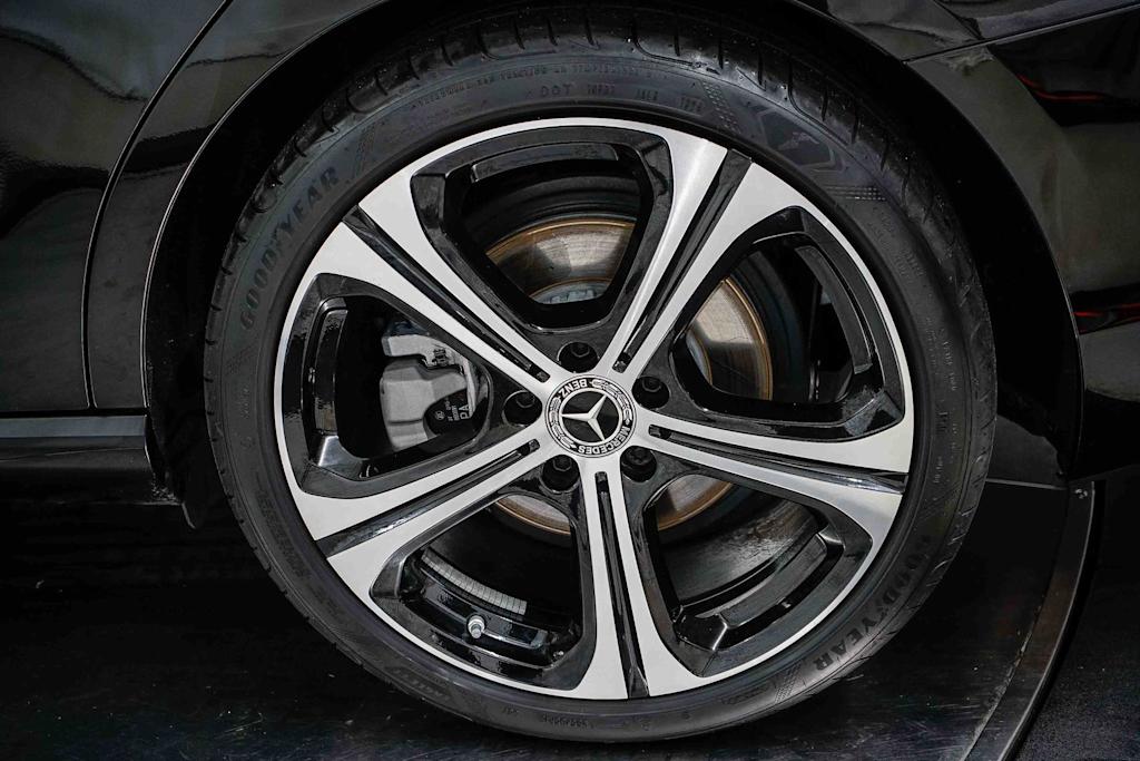 Thumbnail: 2025 Mercedes-Benz C-Class - 5