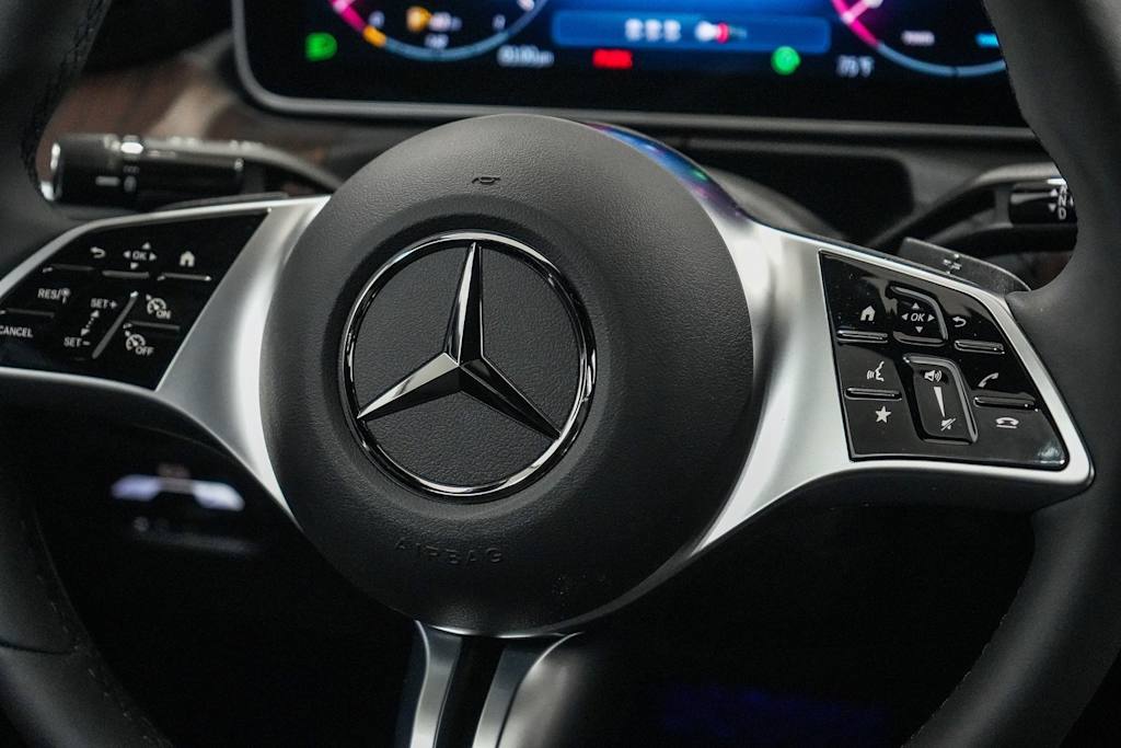 Thumbnail: 2025 Mercedes-Benz C-Class - 26