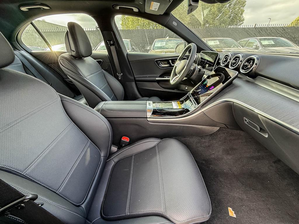 Thumbnail: 2025 Mercedes-Benz C-Class - 10