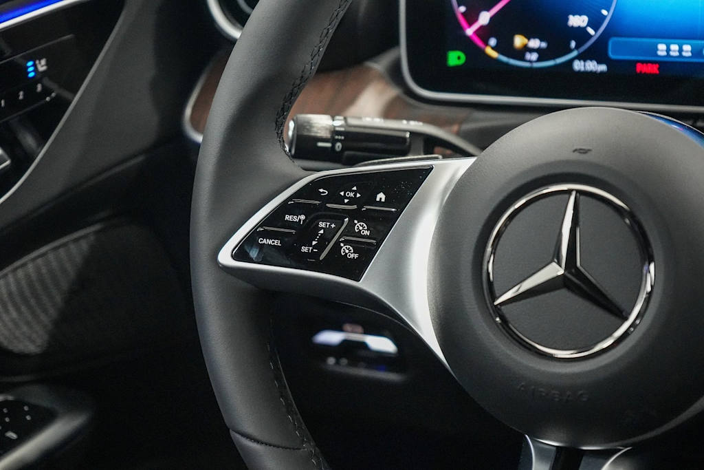 Thumbnail: 2025 Mercedes-Benz C-Class - 21