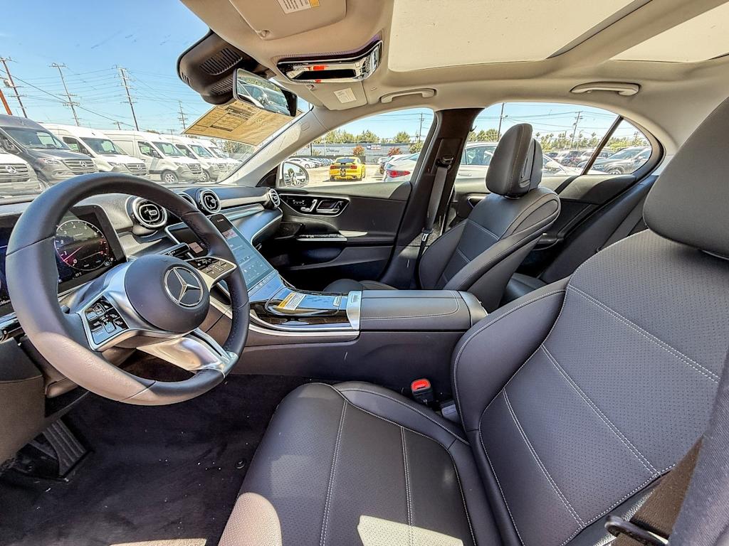 Thumbnail: 2025 Mercedes-Benz C-Class - 10