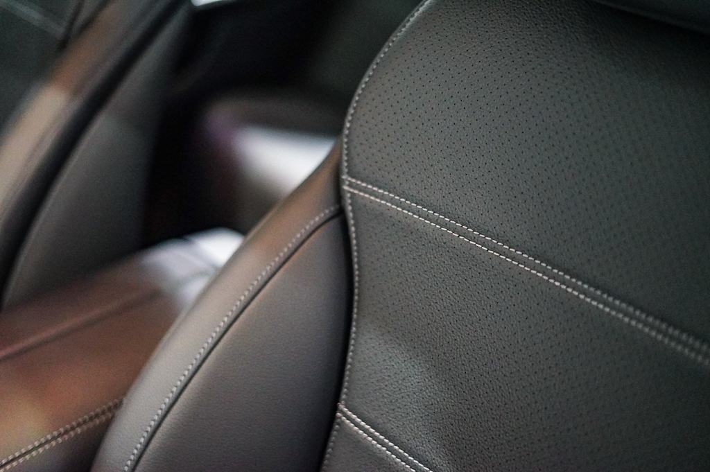 Thumbnail: 2025 Mercedes-Benz C-Class - 25