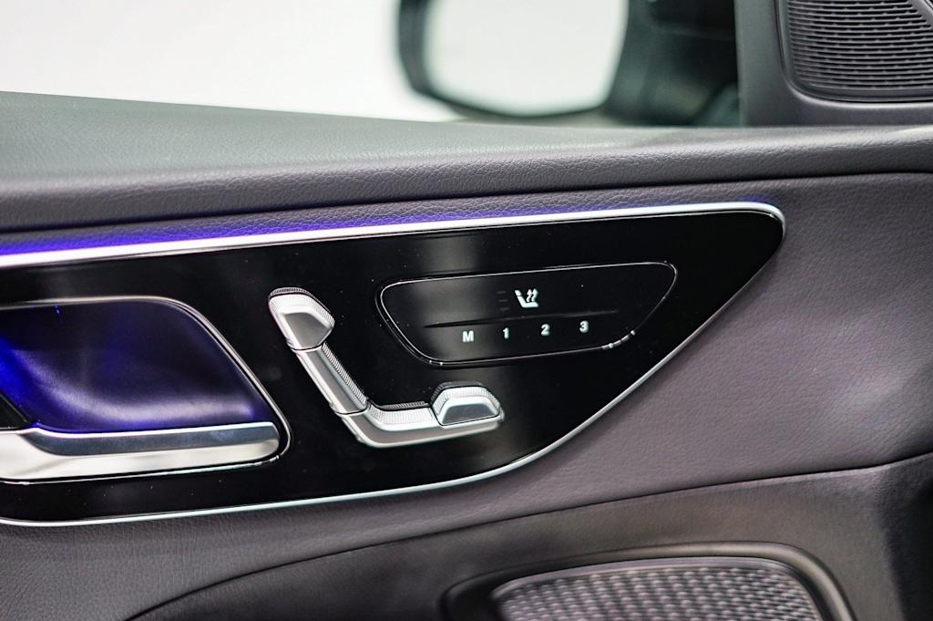 Thumbnail: 2025 Mercedes-Benz C-Class - 23