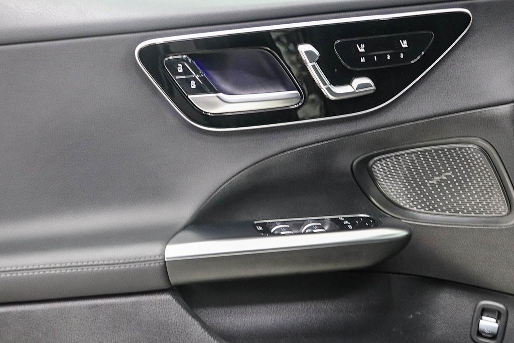 Thumbnail: 2025 Mercedes-Benz C-Class - 26