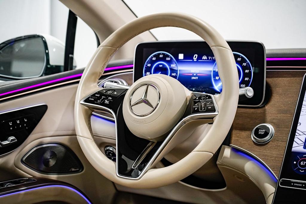Thumbnail: 2023 Mercedes-Benz EQS - 11