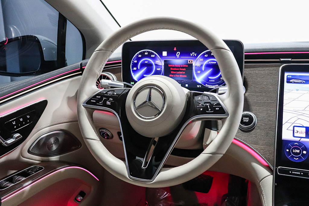 Thumbnail: 2023 Mercedes-Benz EQS - 8