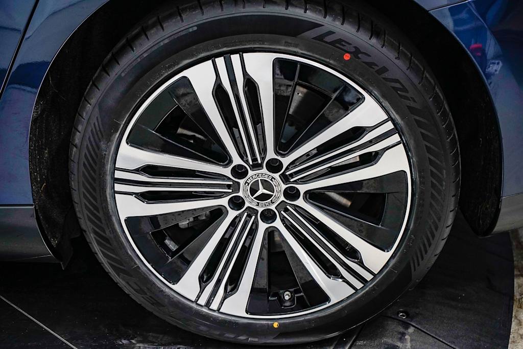 2023 Mercedes-Benz EQS 450+ 6
