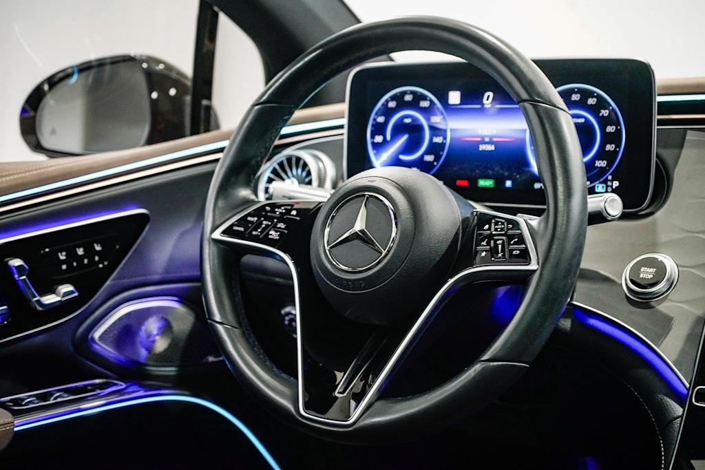 Thumbnail: 2023 Mercedes-Benz EQS - 10