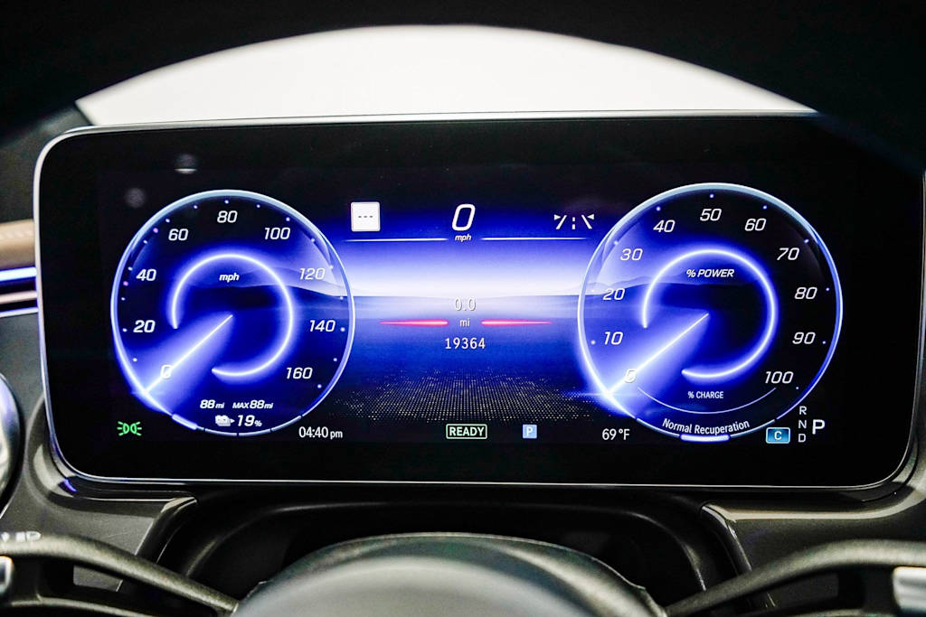 Thumbnail: 2023 Mercedes-Benz EQS - 27