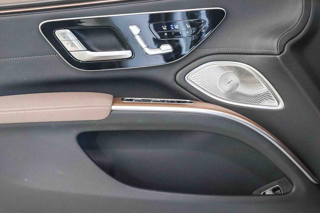 Thumbnail: 2024 Mercedes-Benz EQS - 27