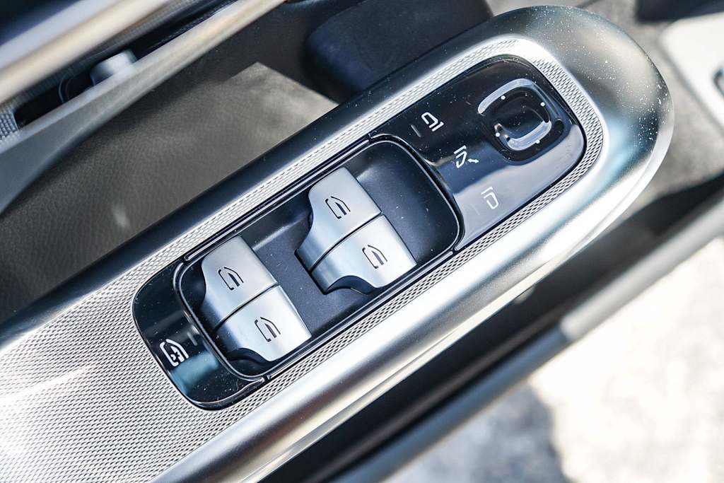 Thumbnail: 2026 Mercedes-Benz E-Class - 24
