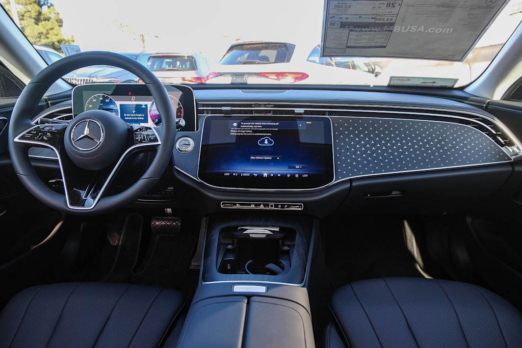 Thumbnail: 2026 Mercedes-Benz E-Class - 2
