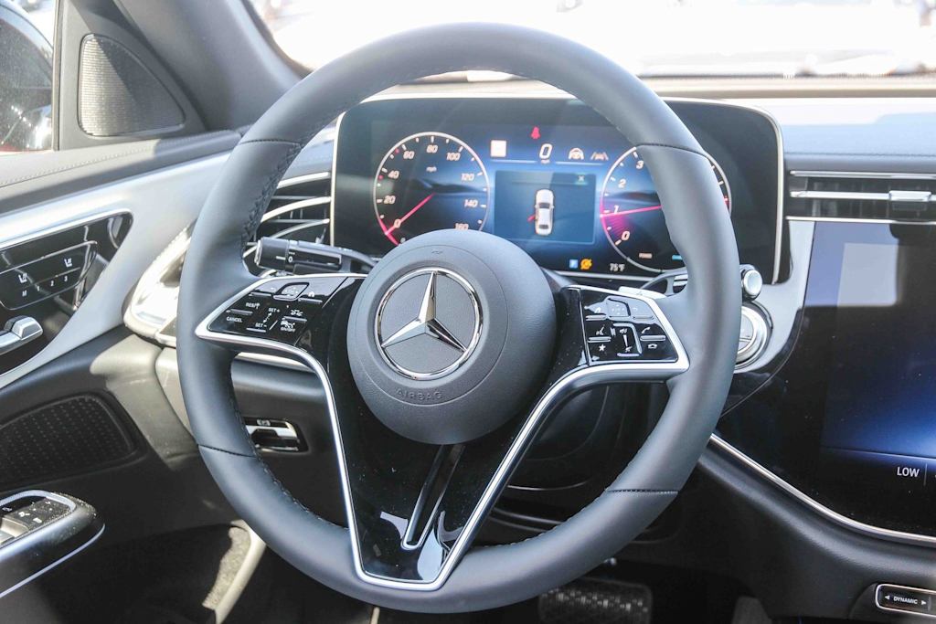 Thumbnail: 2026 Mercedes-Benz E-Class - 9