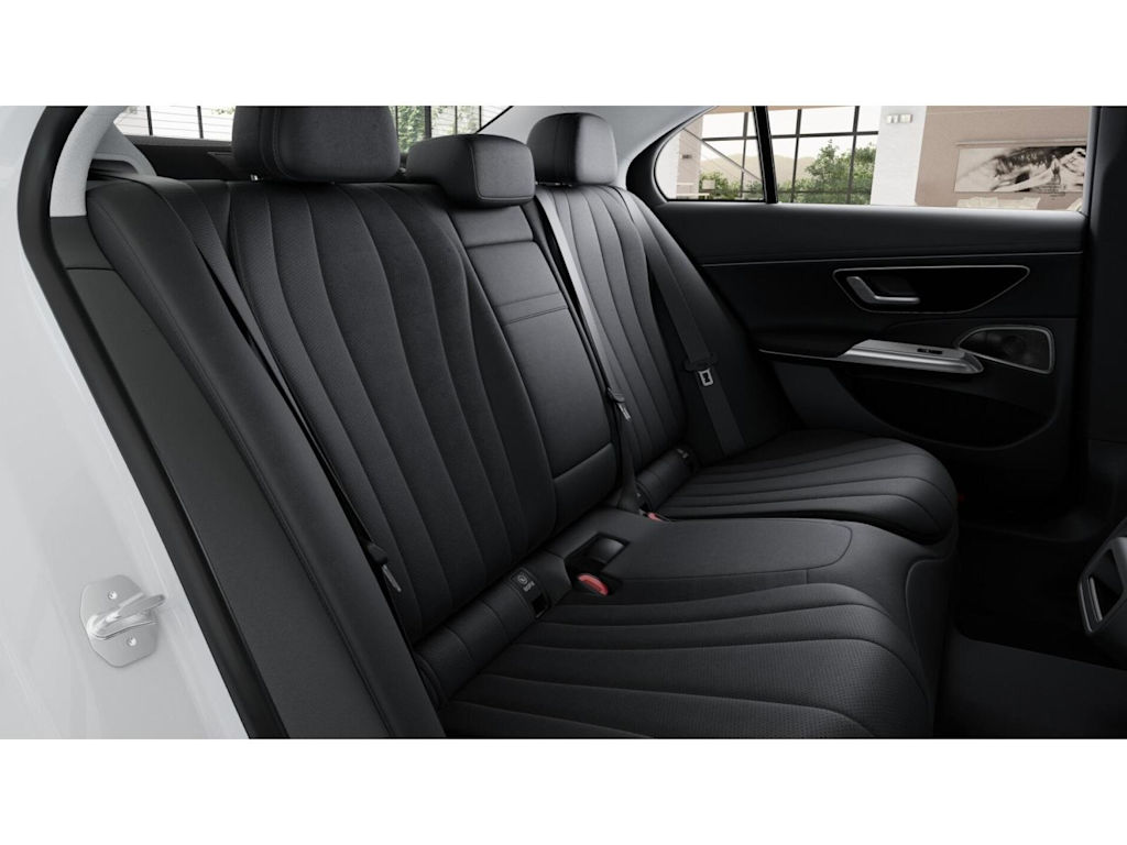 Thumbnail: 2025 Mercedes-Benz E-Class - 9