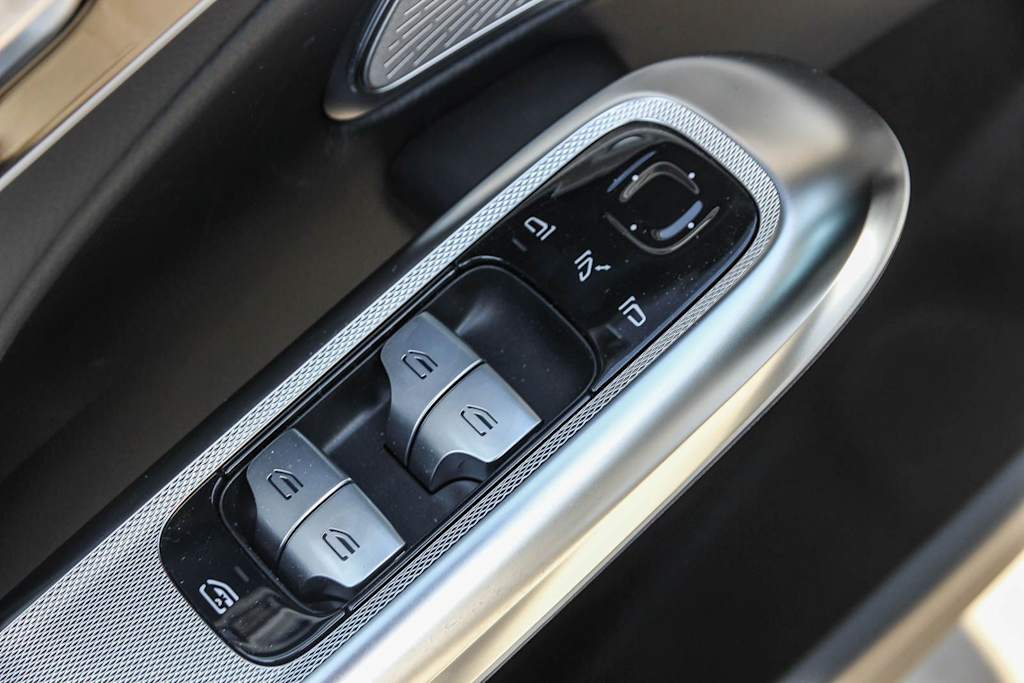 Thumbnail: 2026 Mercedes-Benz E-Class - 24
