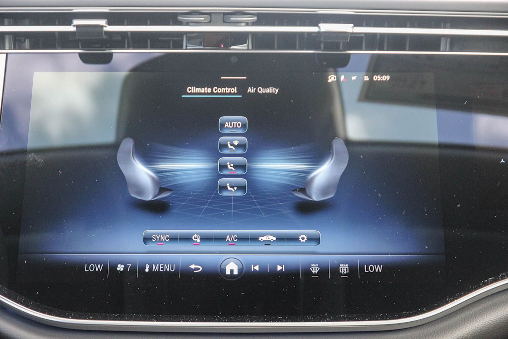 Thumbnail: 2026 Mercedes-Benz E-Class - 22