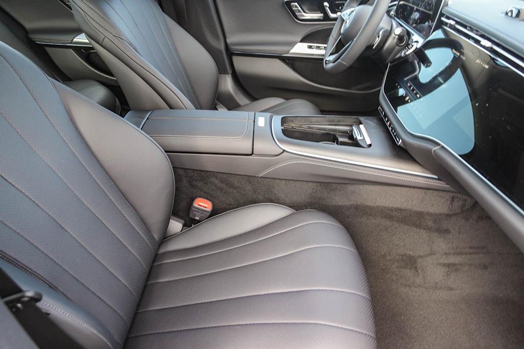 Thumbnail: 2026 Mercedes-Benz E-Class - 10