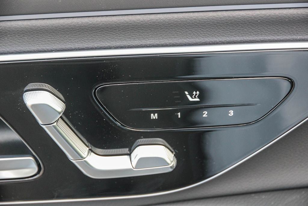 Thumbnail: 2026 Mercedes-Benz E-Class - 25