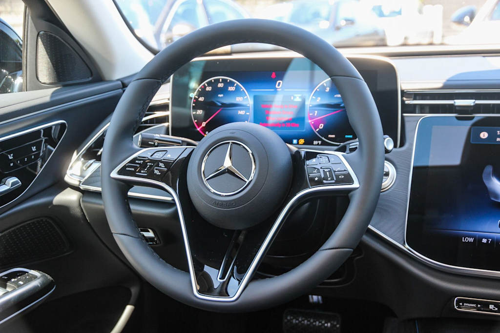 Thumbnail: 2026 Mercedes-Benz E-Class - 9