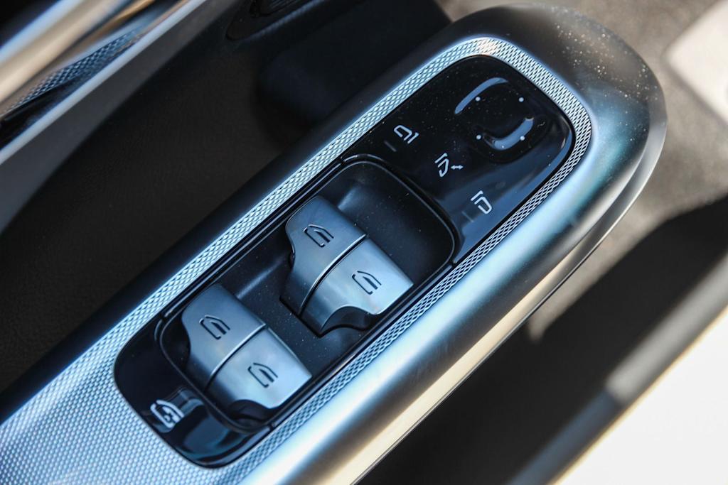 Thumbnail: 2026 Mercedes-Benz E-Class - 24