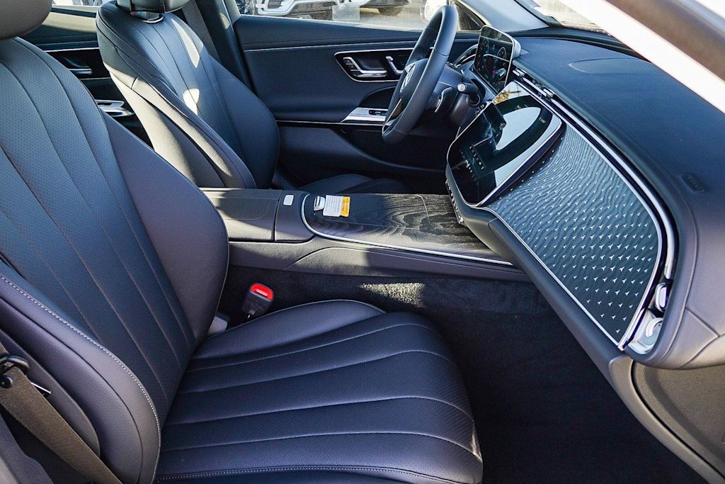 Thumbnail: 2026 Mercedes-Benz E-Class - 10