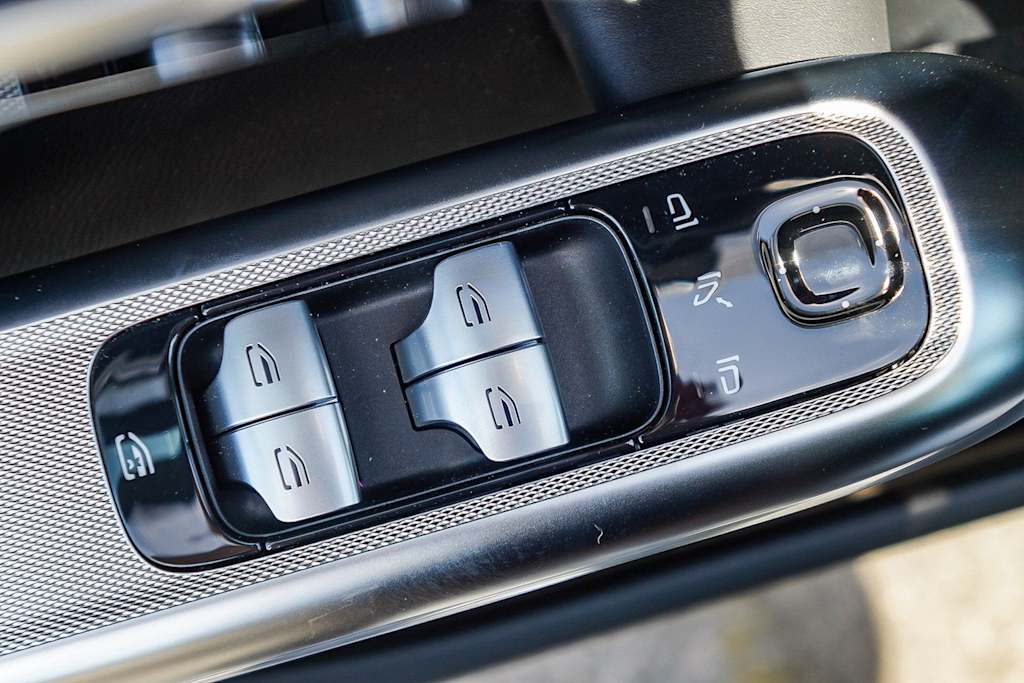 Thumbnail: 2026 Mercedes-Benz E-Class - 24