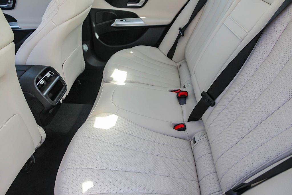 Thumbnail: 2026 Mercedes-Benz E-Class - 12