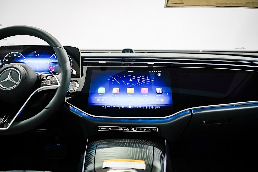 Thumbnail: 2026 Mercedes-Benz E-Class - 8