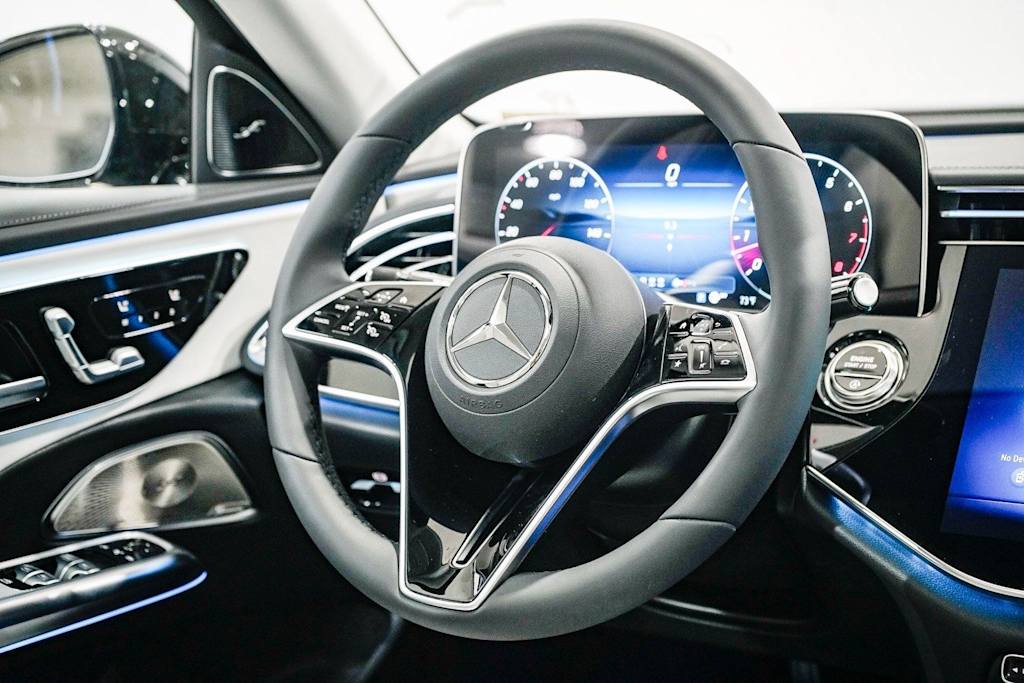 Thumbnail: 2026 Mercedes-Benz E-Class - 12