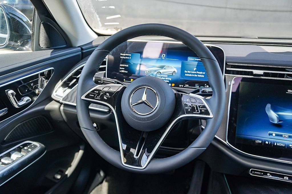 Thumbnail: 2026 Mercedes-Benz E-Class - 9