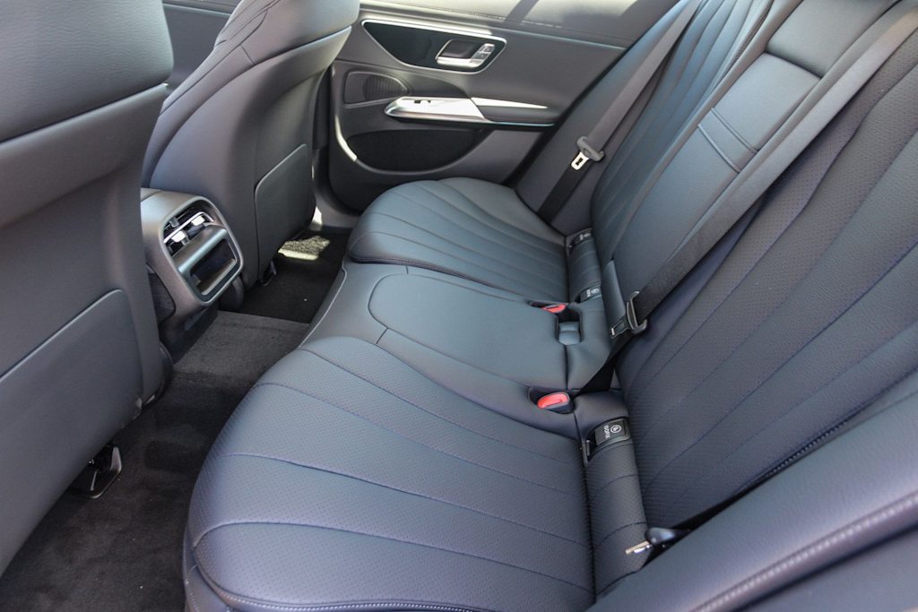Thumbnail: 2026 Mercedes-Benz E-Class - 12