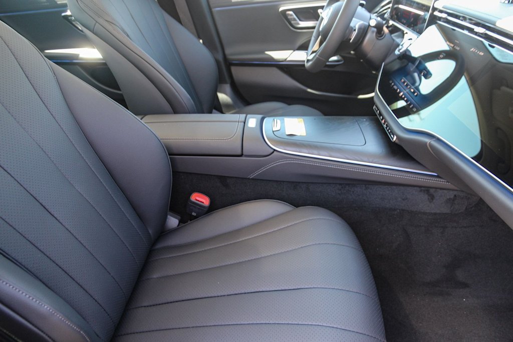 Thumbnail: 2026 Mercedes-Benz E-Class - 10