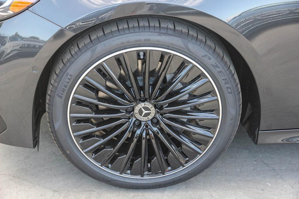 Thumbnail: 2026 Mercedes-Benz E-Class - 7