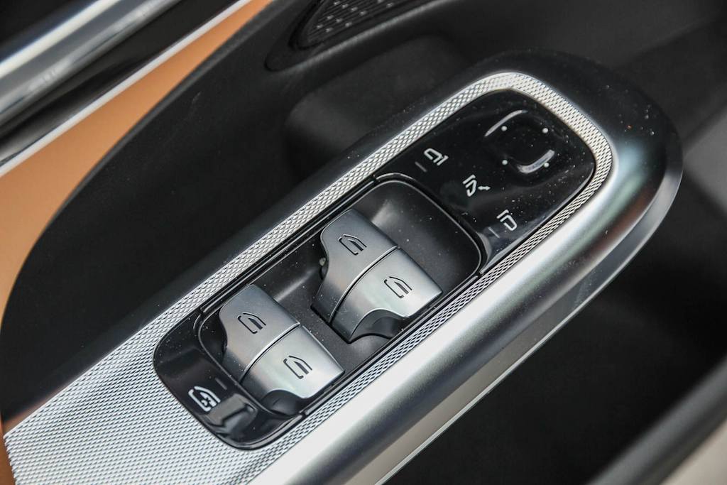 Thumbnail: 2026 Mercedes-Benz E-Class - 24