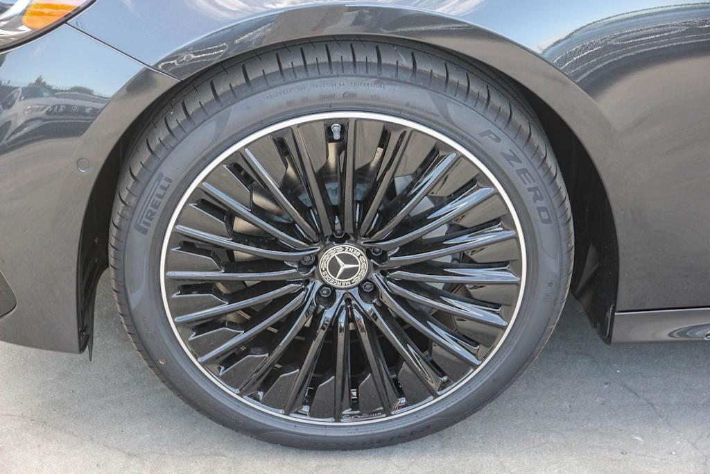 Thumbnail: 2026 Mercedes-Benz E-Class - 7