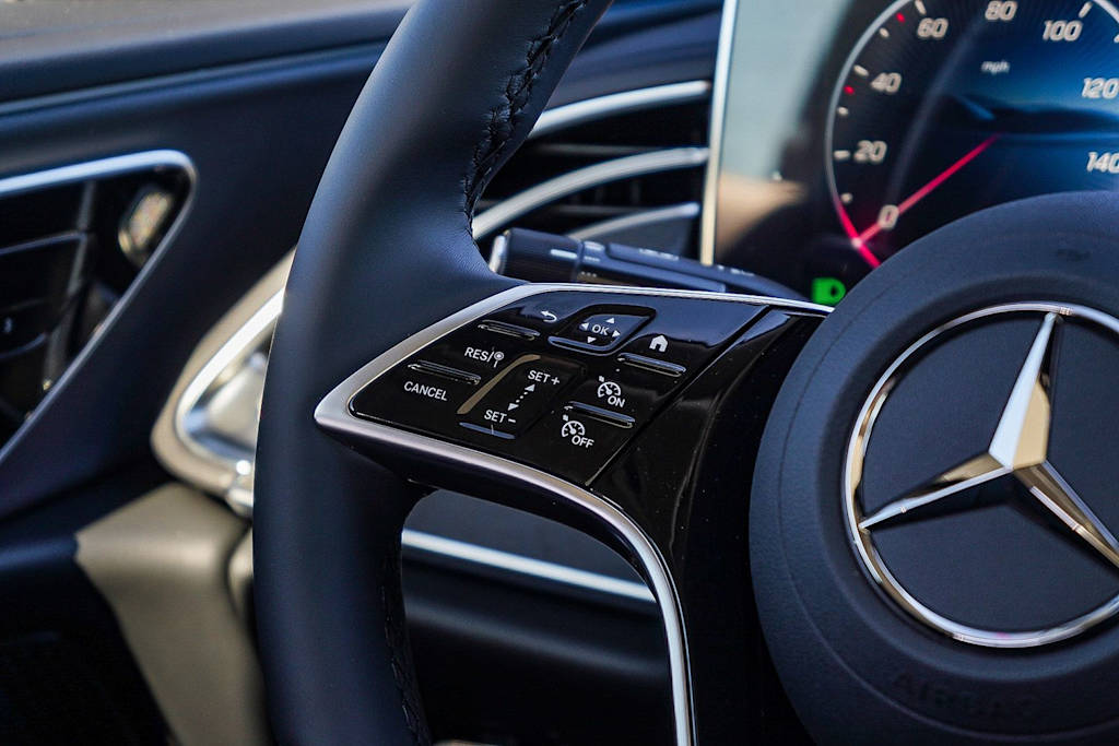Thumbnail: 2026 Mercedes-Benz E-Class - 21