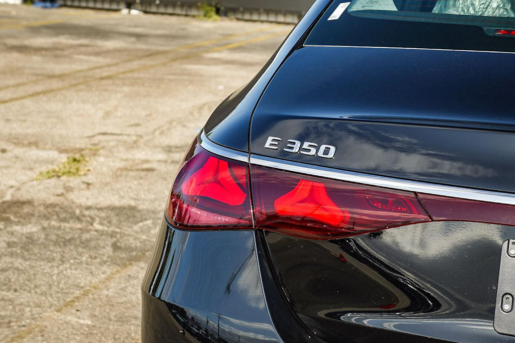 Thumbnail: 2026 Mercedes-Benz E-Class - 17
