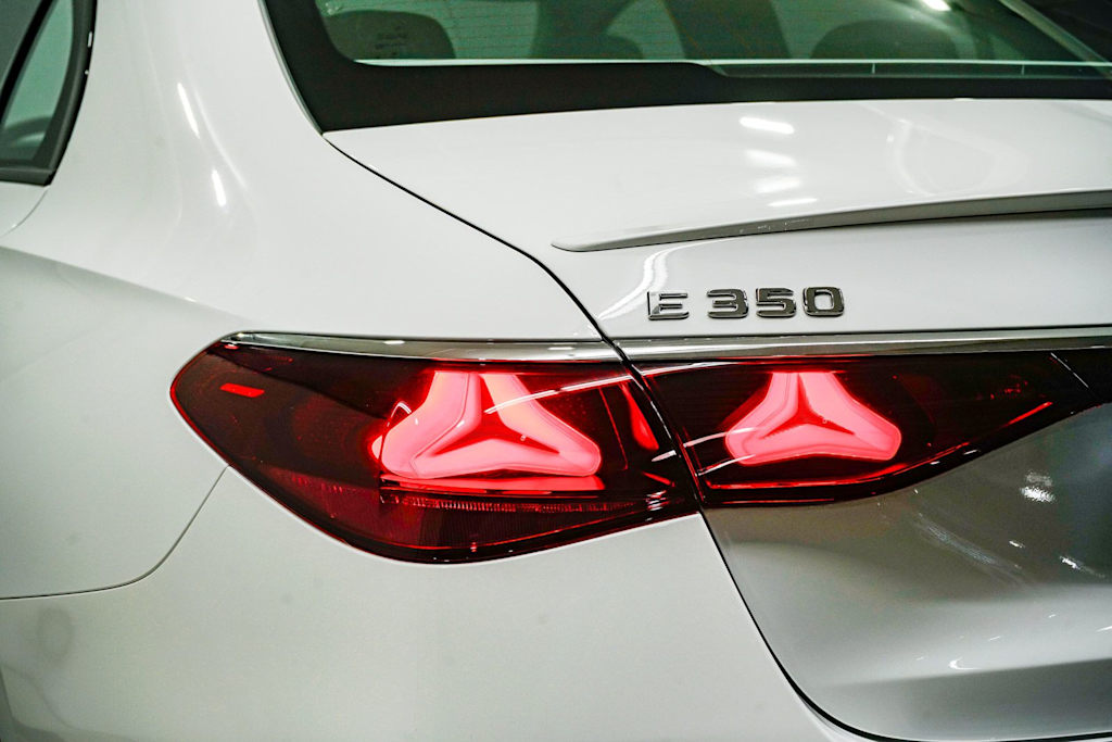 Thumbnail: 2026 Mercedes-Benz E-Class - 20