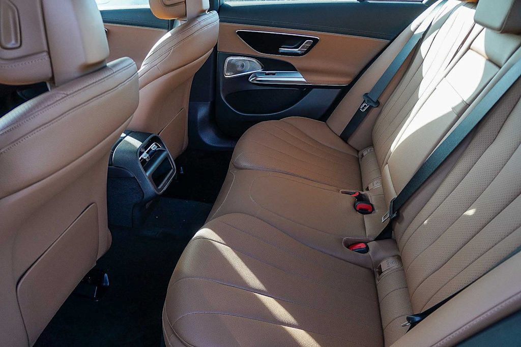 Thumbnail: 2026 Mercedes-Benz E-Class - 12