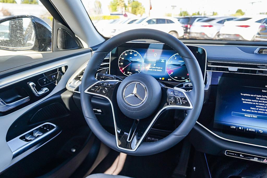 Thumbnail: 2026 Mercedes-Benz E-Class - 9